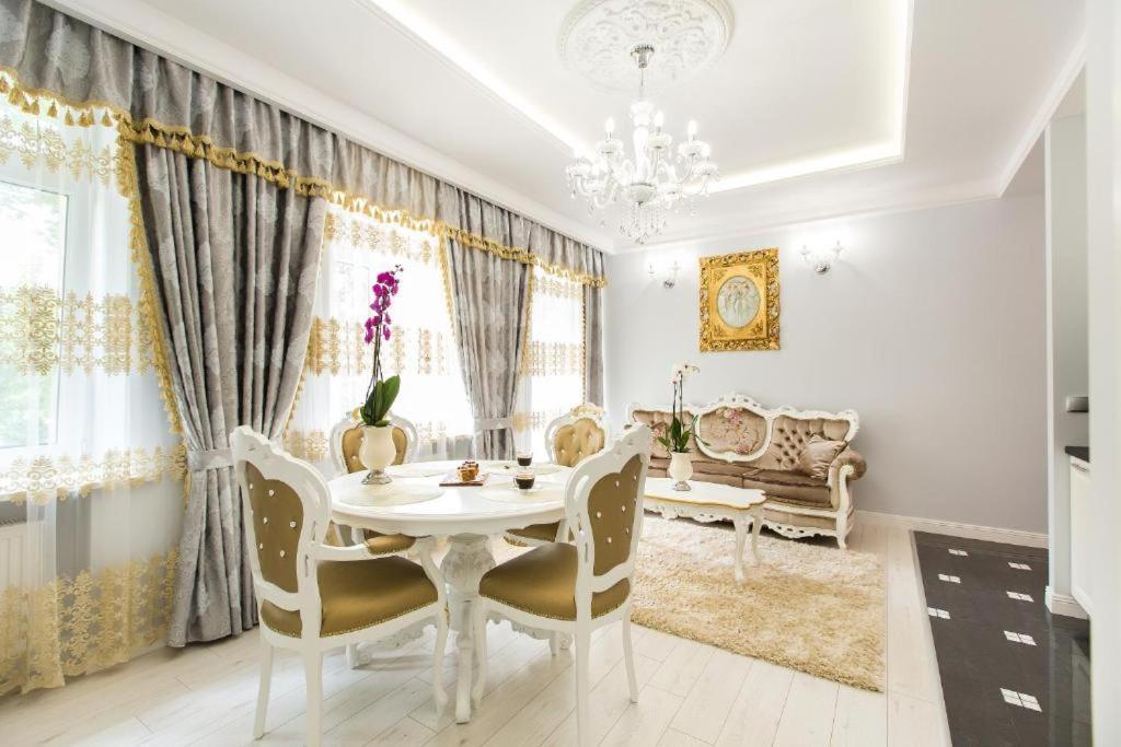 Pk Apartments-Lipowa Street-Center Бялисток Екстериор снимка