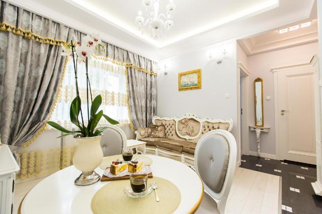 Pk Apartments-Lipowa Street-Center Бялисток Екстериор снимка